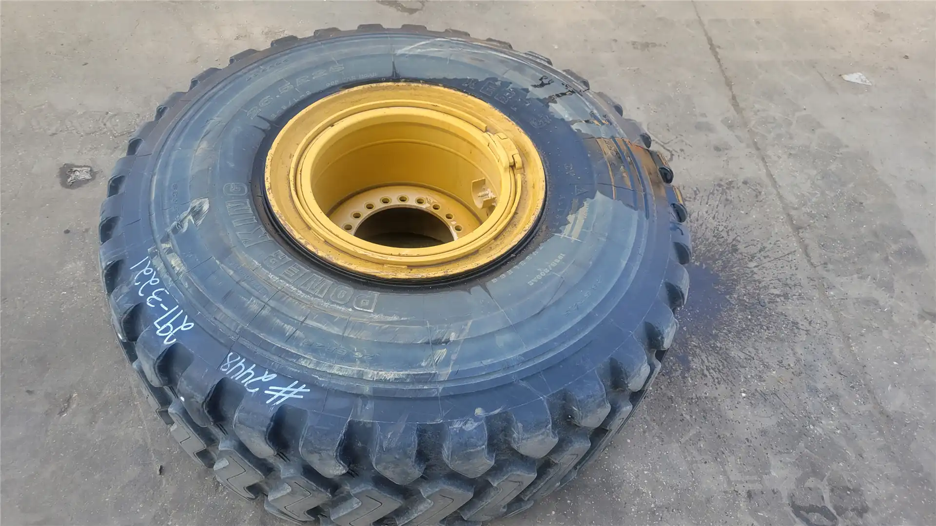 USED TIRE RIM AR image 2