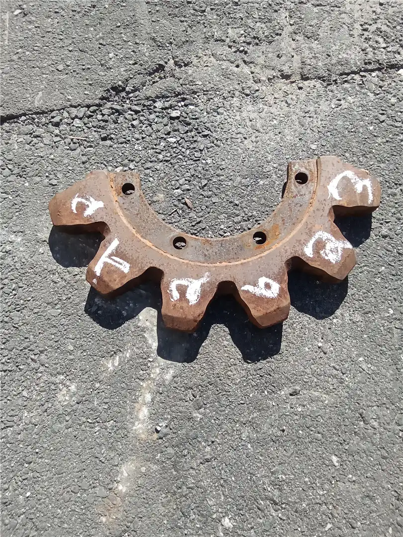 USED SPROCKET image 2