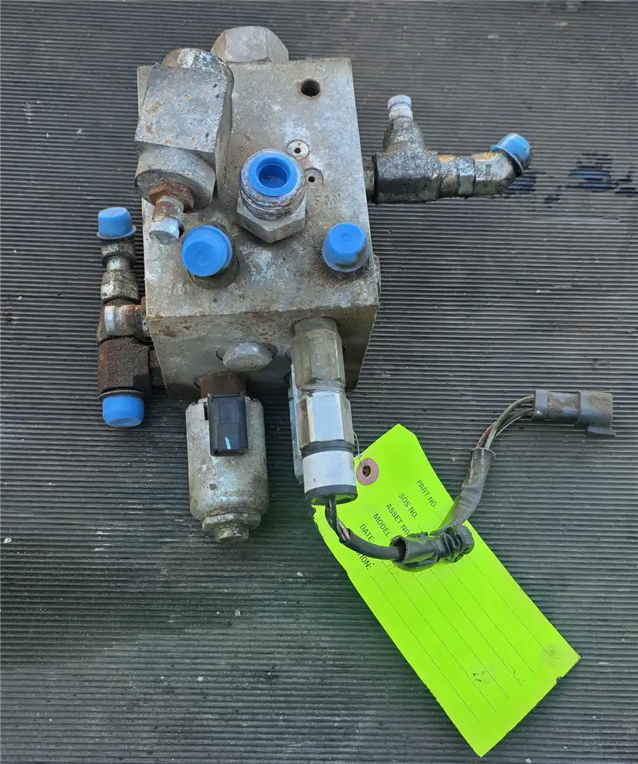 USED MANIFOLD GP image 2