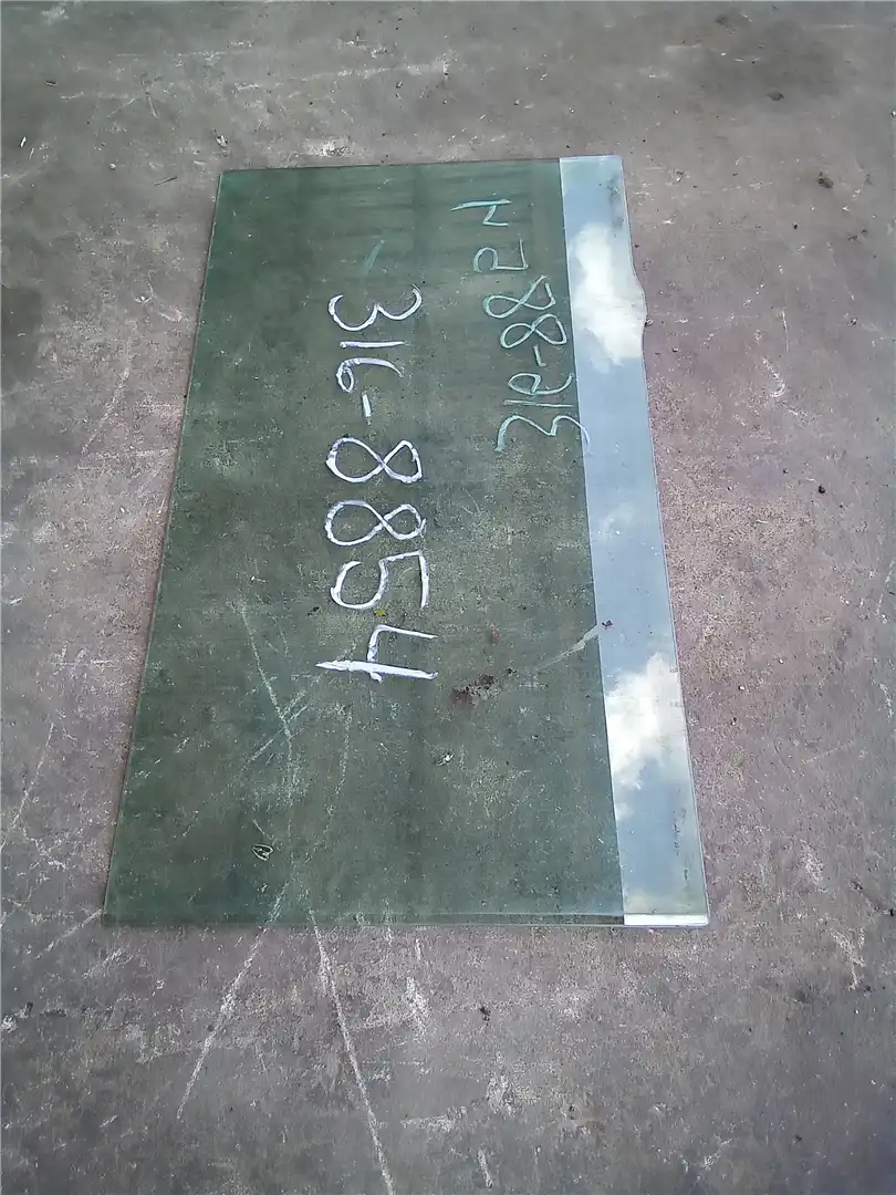 USED GLASS image 2