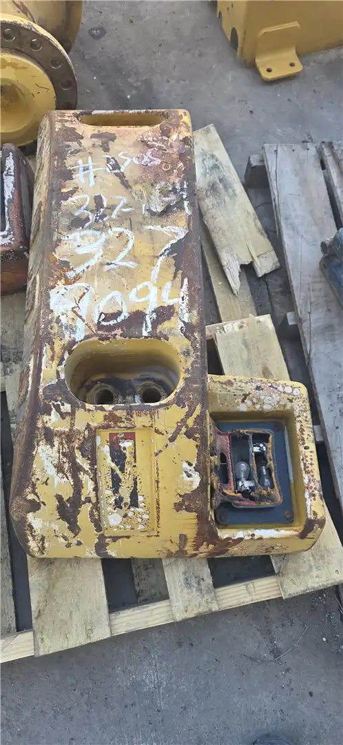 USED COUNTERWEIGHT indicator image 1