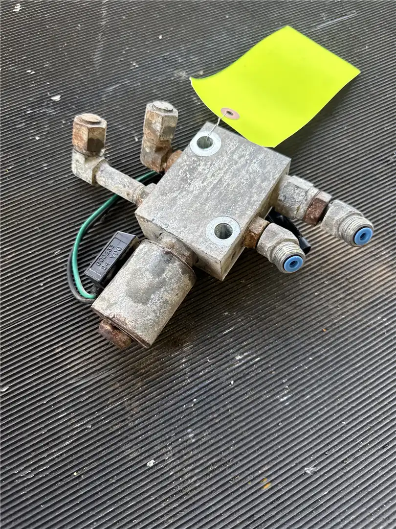 USED VALVE GP image 2