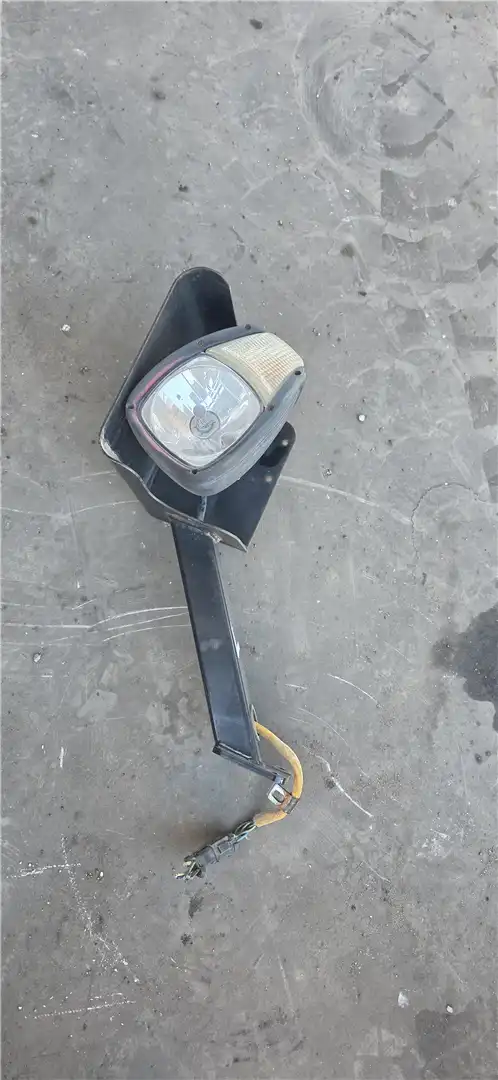 USED LIGHTING image 2