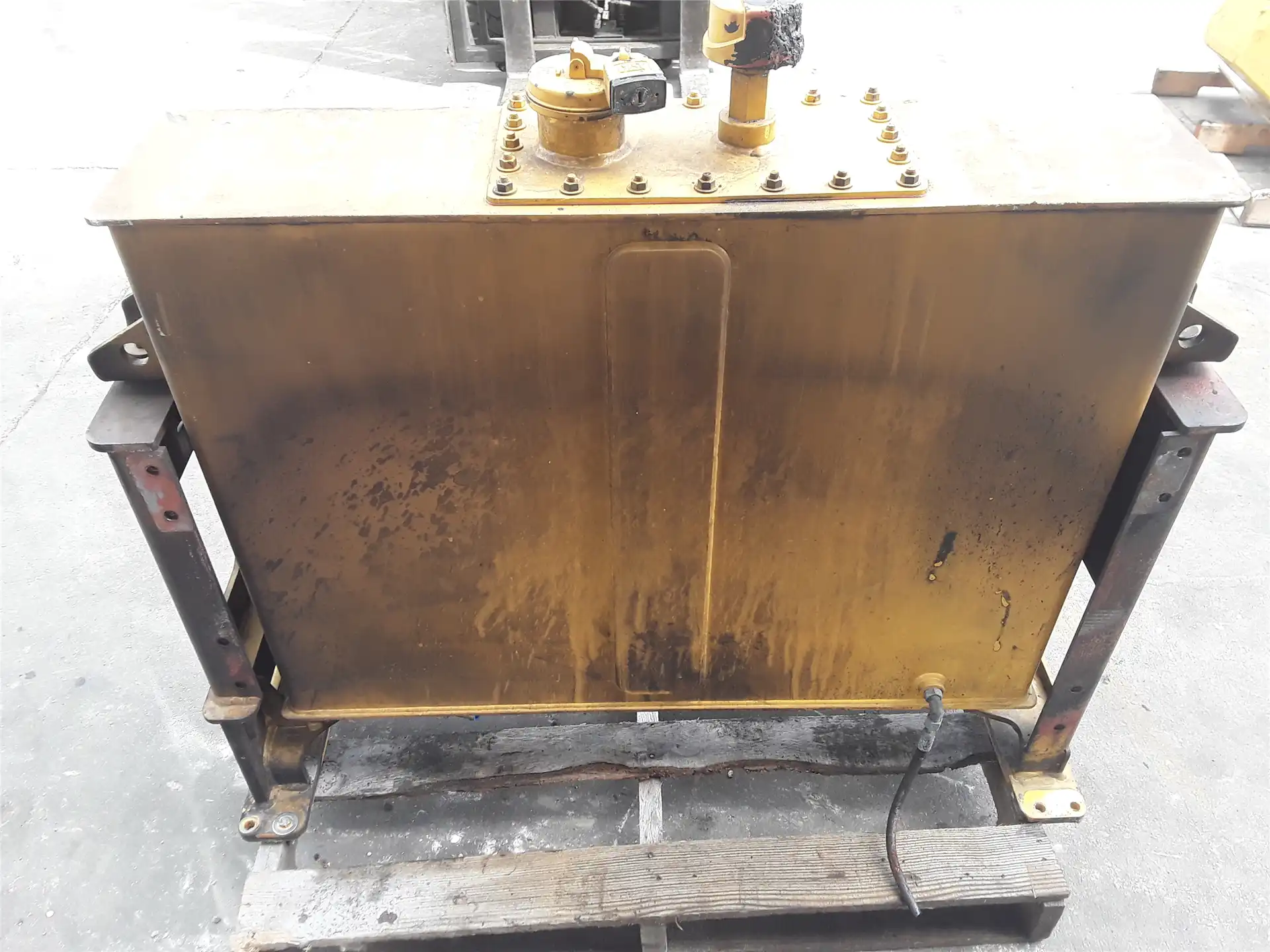 USED HYDRAULIC TAN image 2