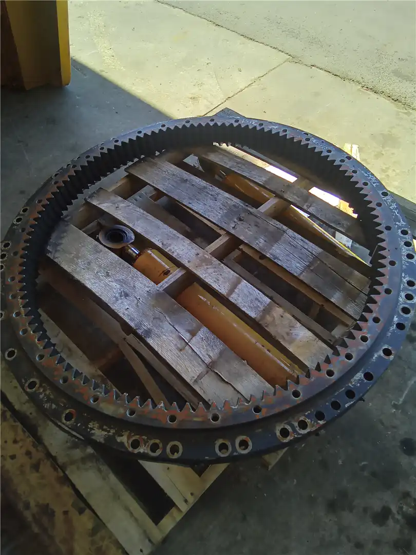 USED GEAR BEARING image 3