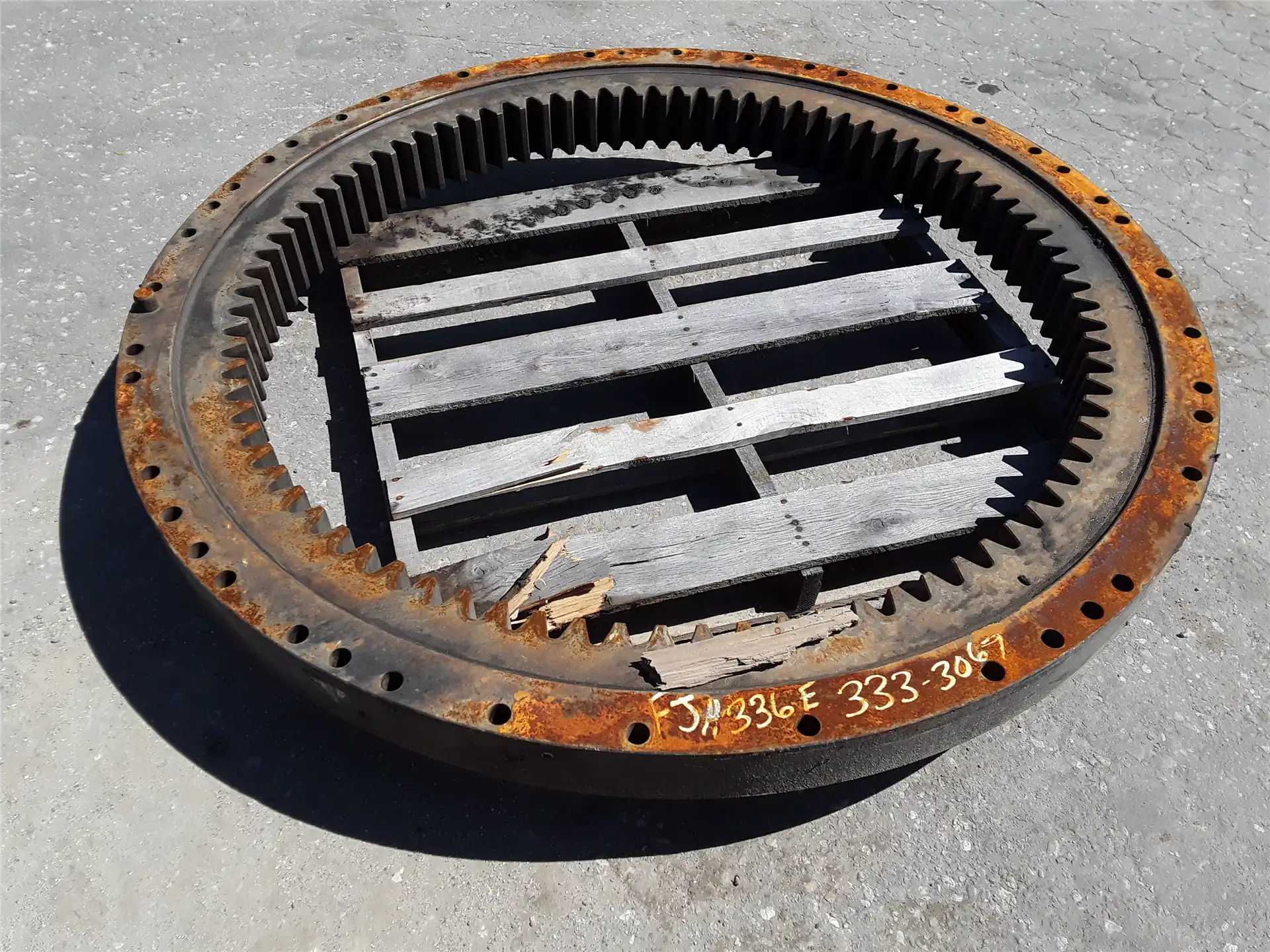USED SWING BEARING image 2