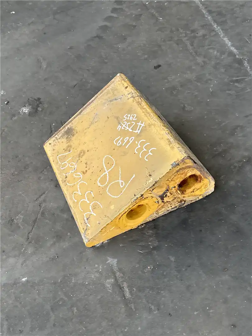USED COUNTERWEIGHT image 4