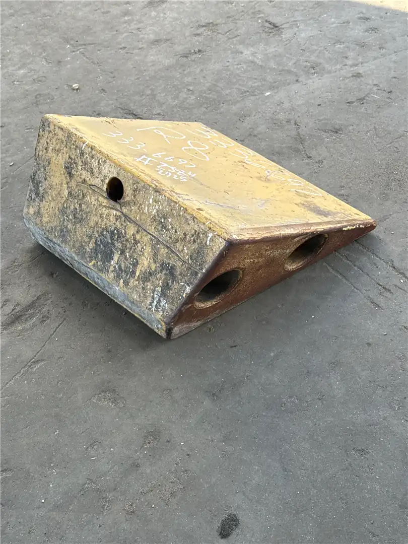 USED COUNTERWEIGHT image 3