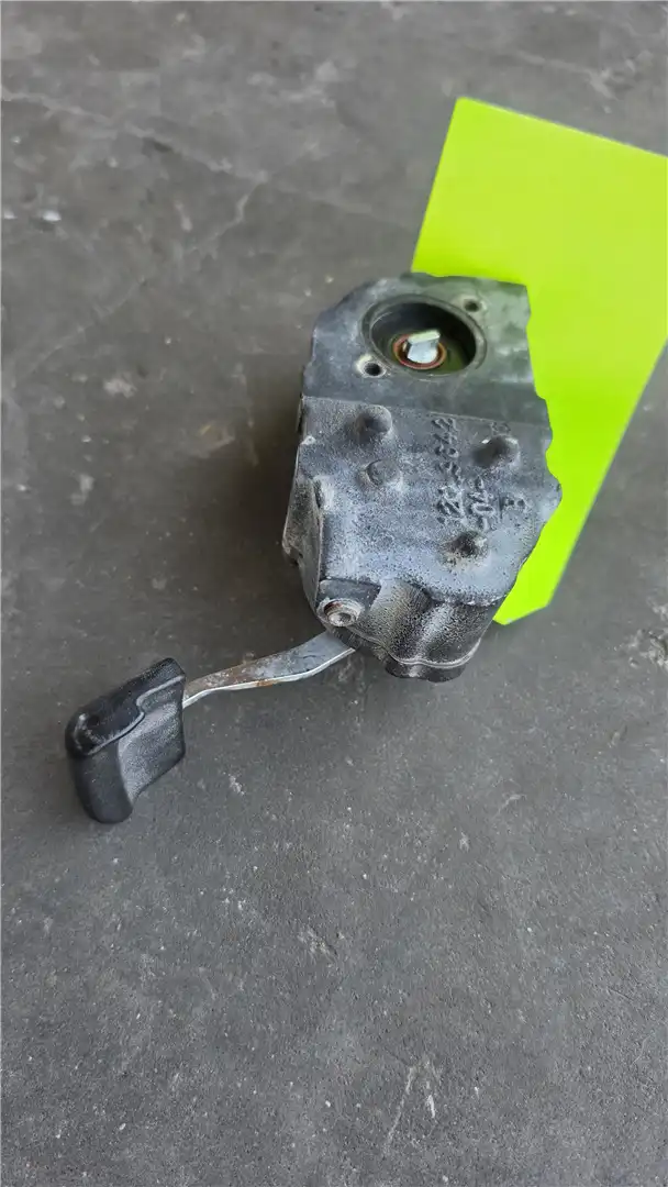 USED STEERING GEAR indicator image 1