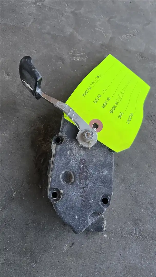 USED STEERING GEAR image 2