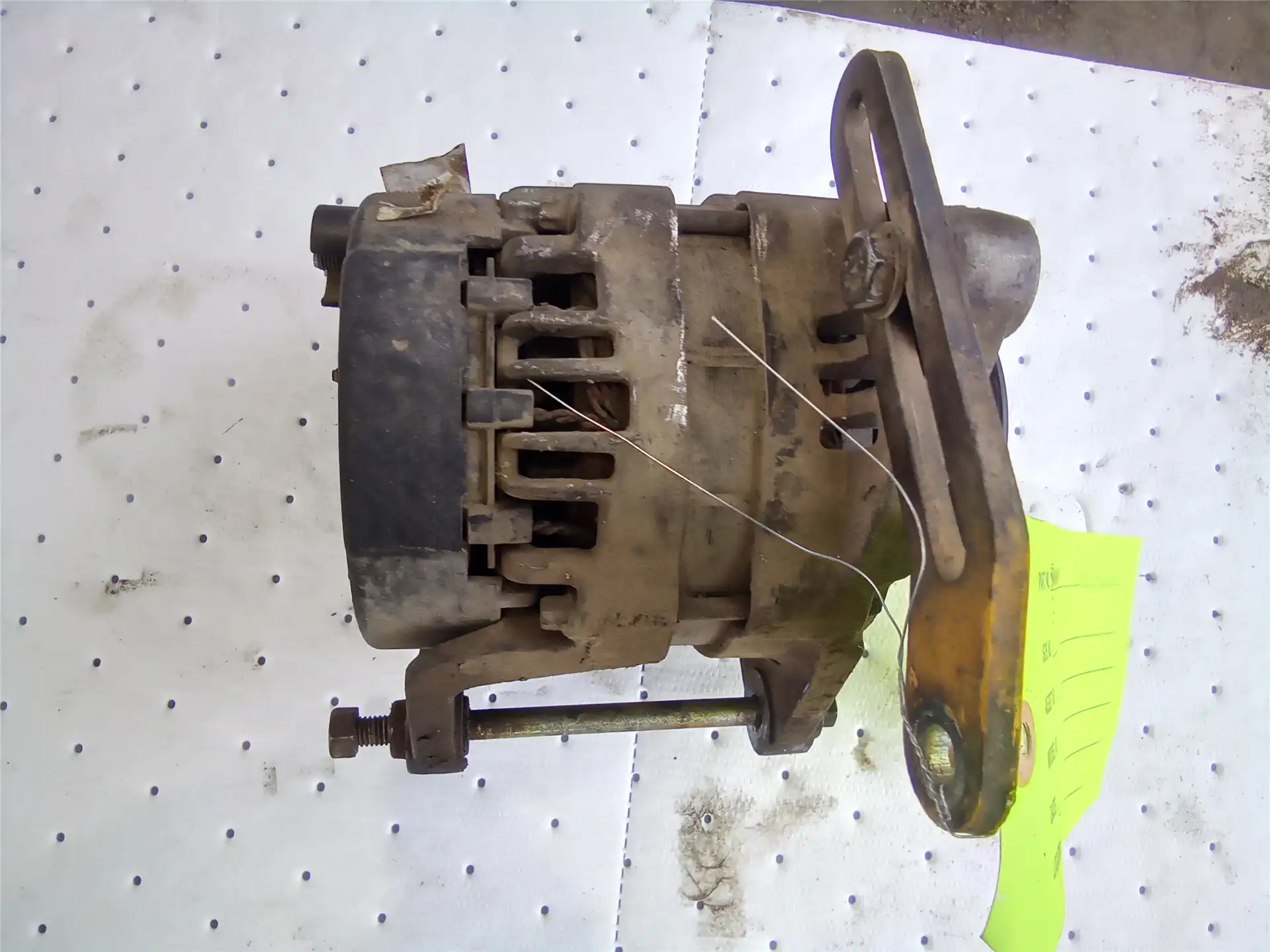 USED ALTERNATOR image 2