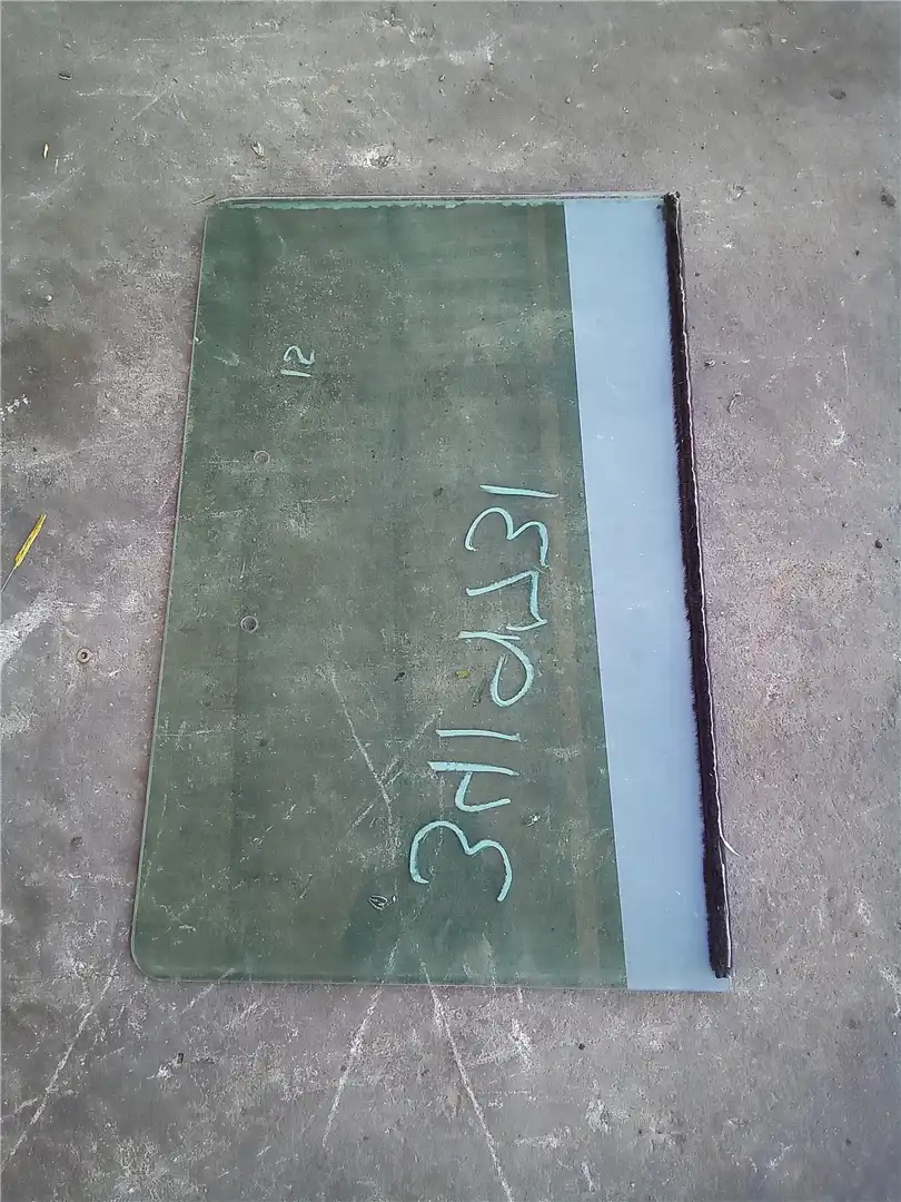 USED SLIDING GLASS image 2