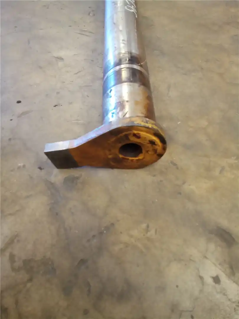 USED MAIN BOOM PIN image 3