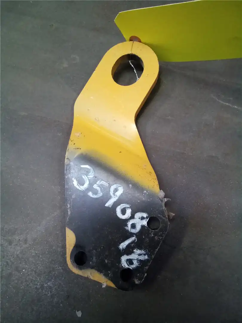 USED LIFT BRACKET image 2