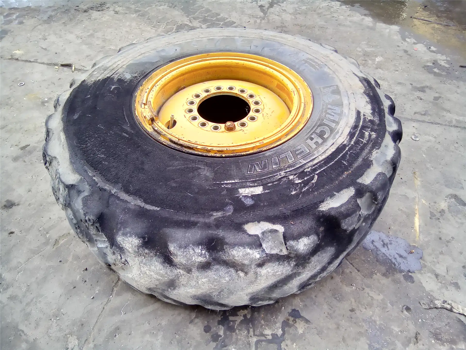 USED WHEEL GP image 3