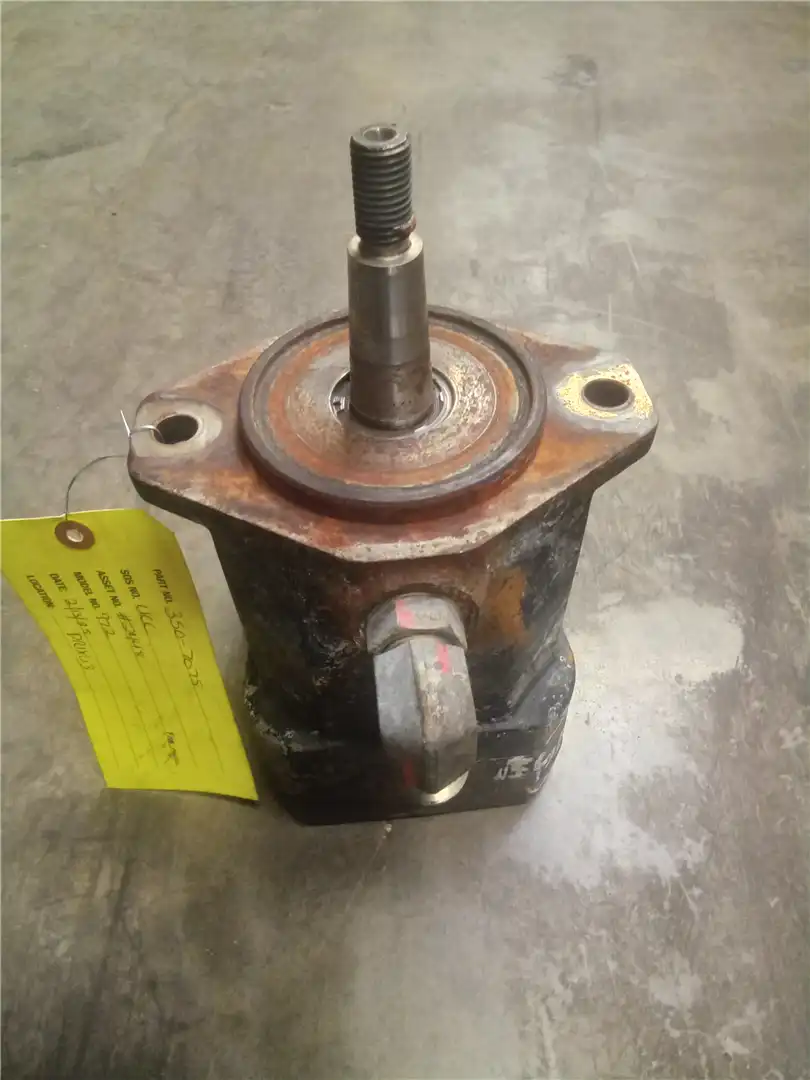 USED PISTON MOTOR image 4