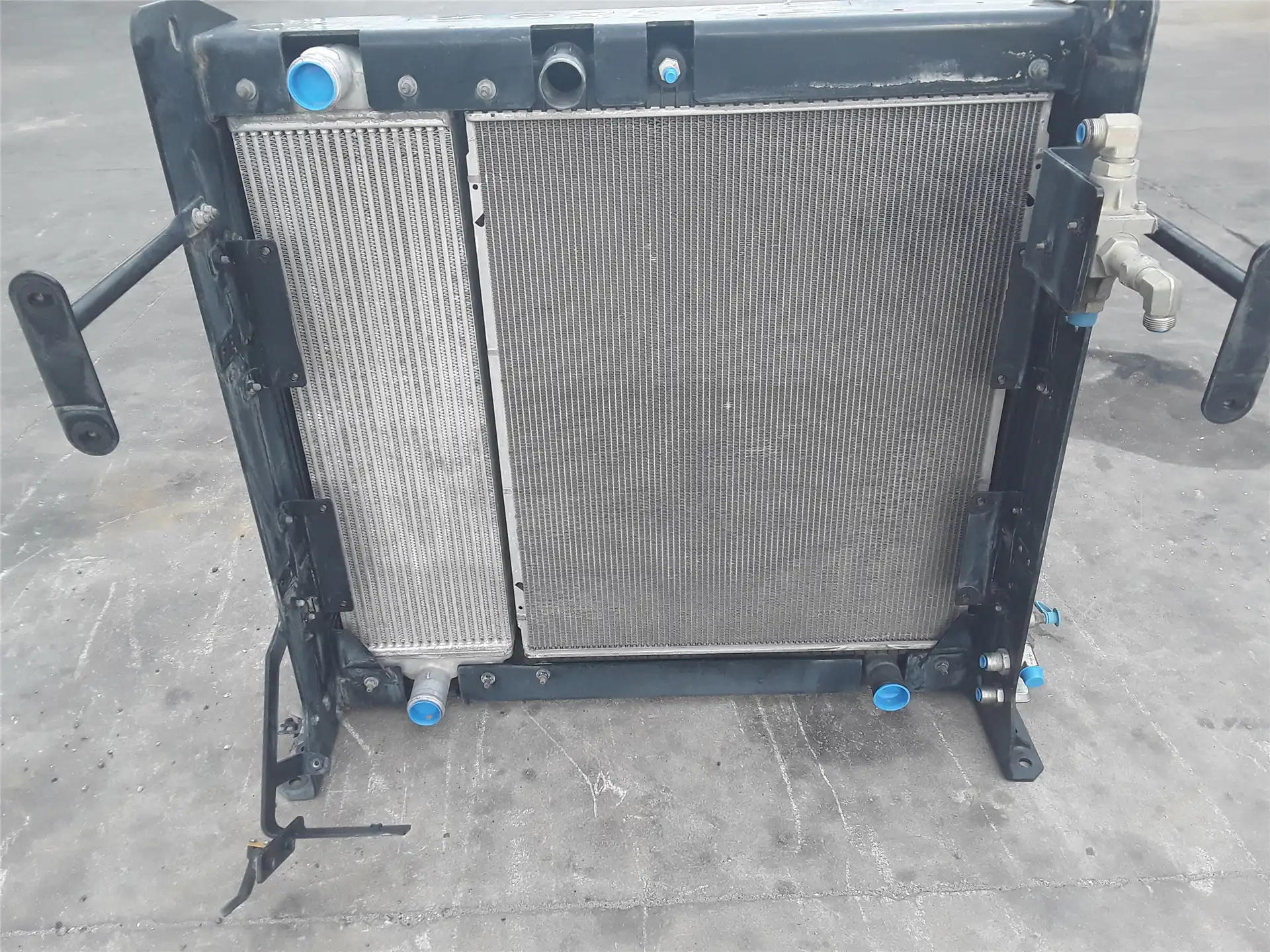 USED RADIATOR image 4