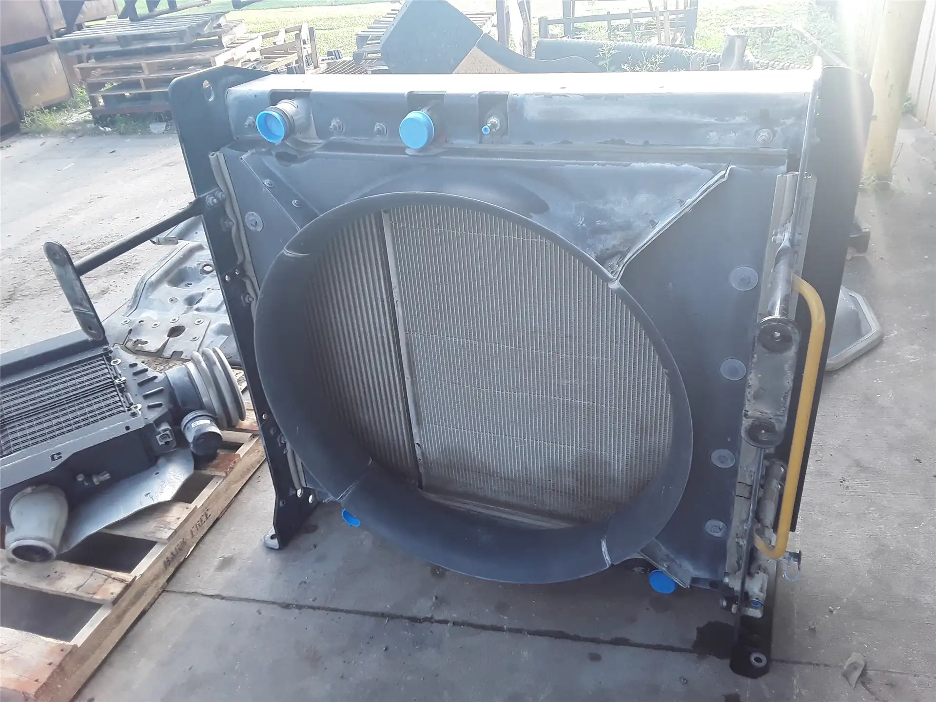 USED RADIATOR image 2