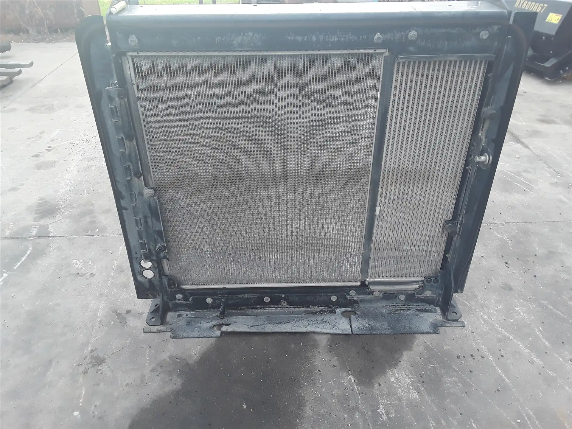 USED RADIATOR image 3
