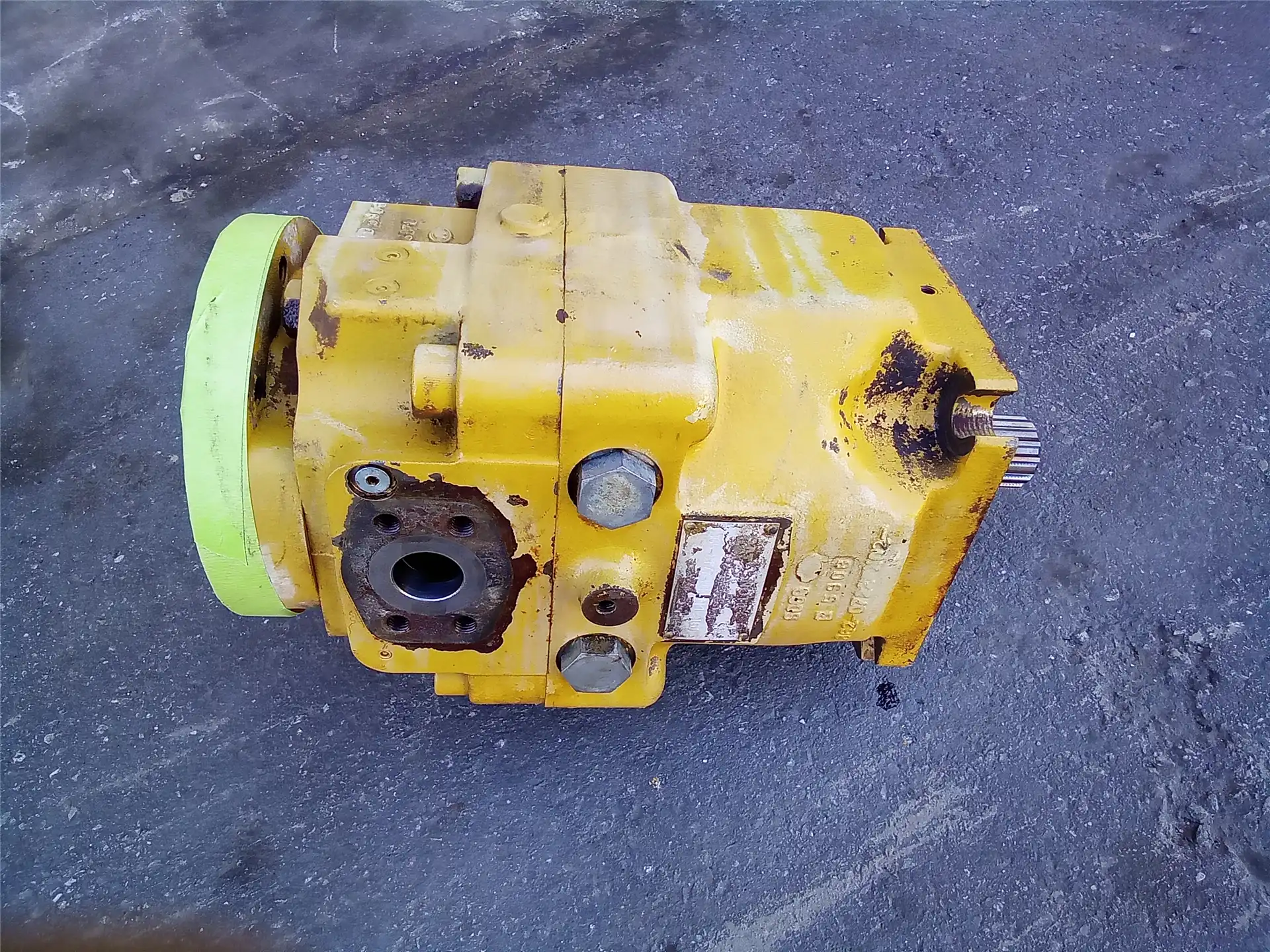 USED PISTON PUMP image 5