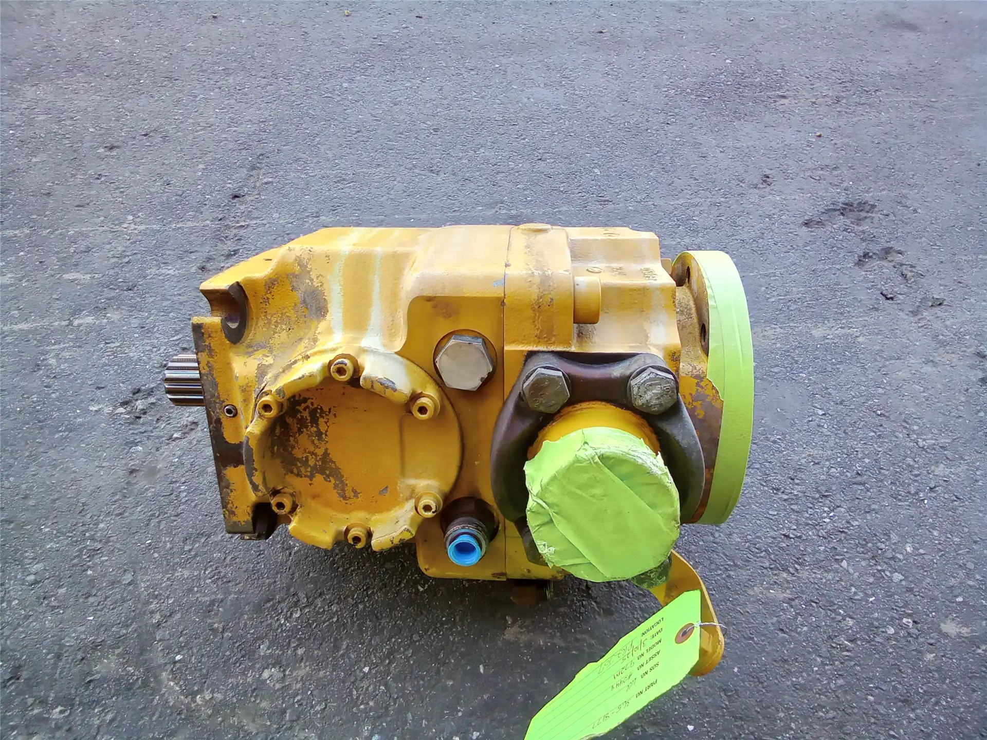 USED PISTON PUMP image 3