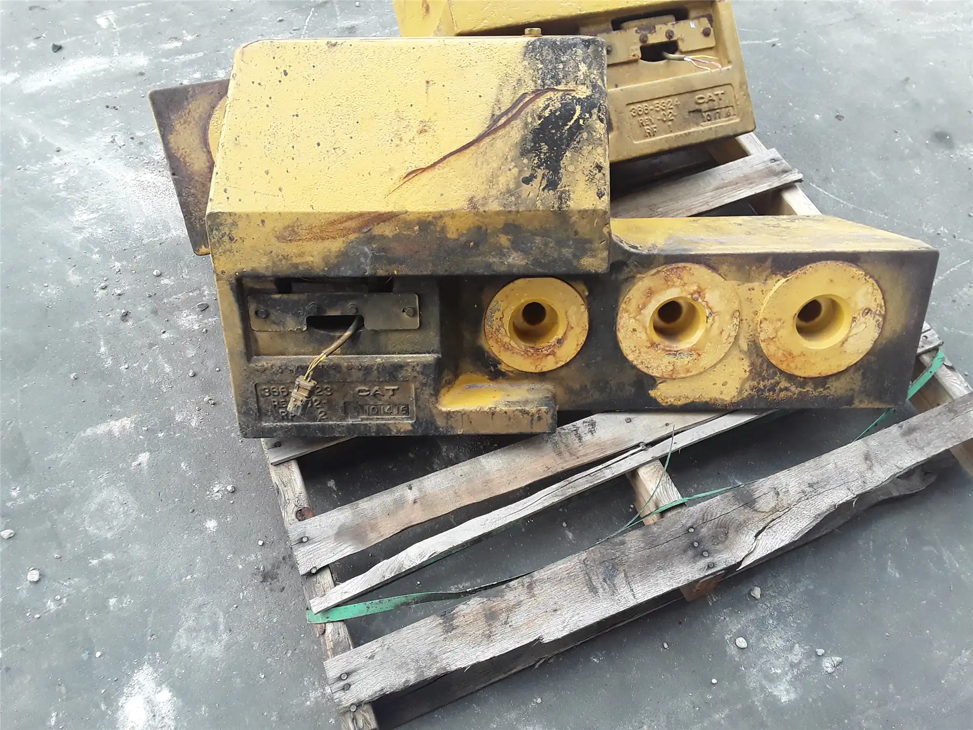 USED RH COUNTER WE indicator image 1