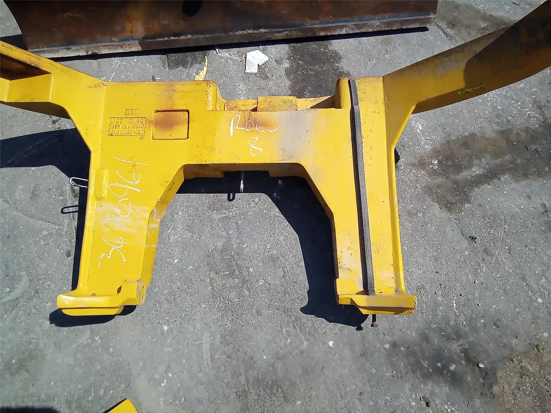 USED COUNTERWEIGHT image 2