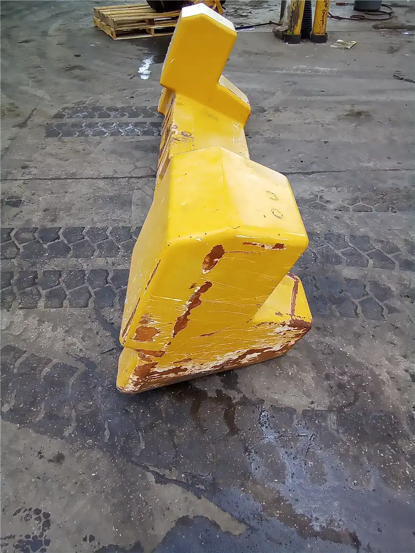 USED COUNTERWEIGHT image 4