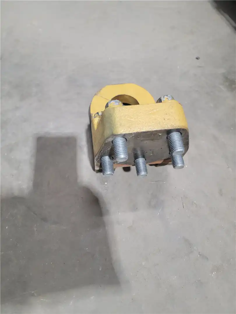 USED BRACKET FRONT image 2