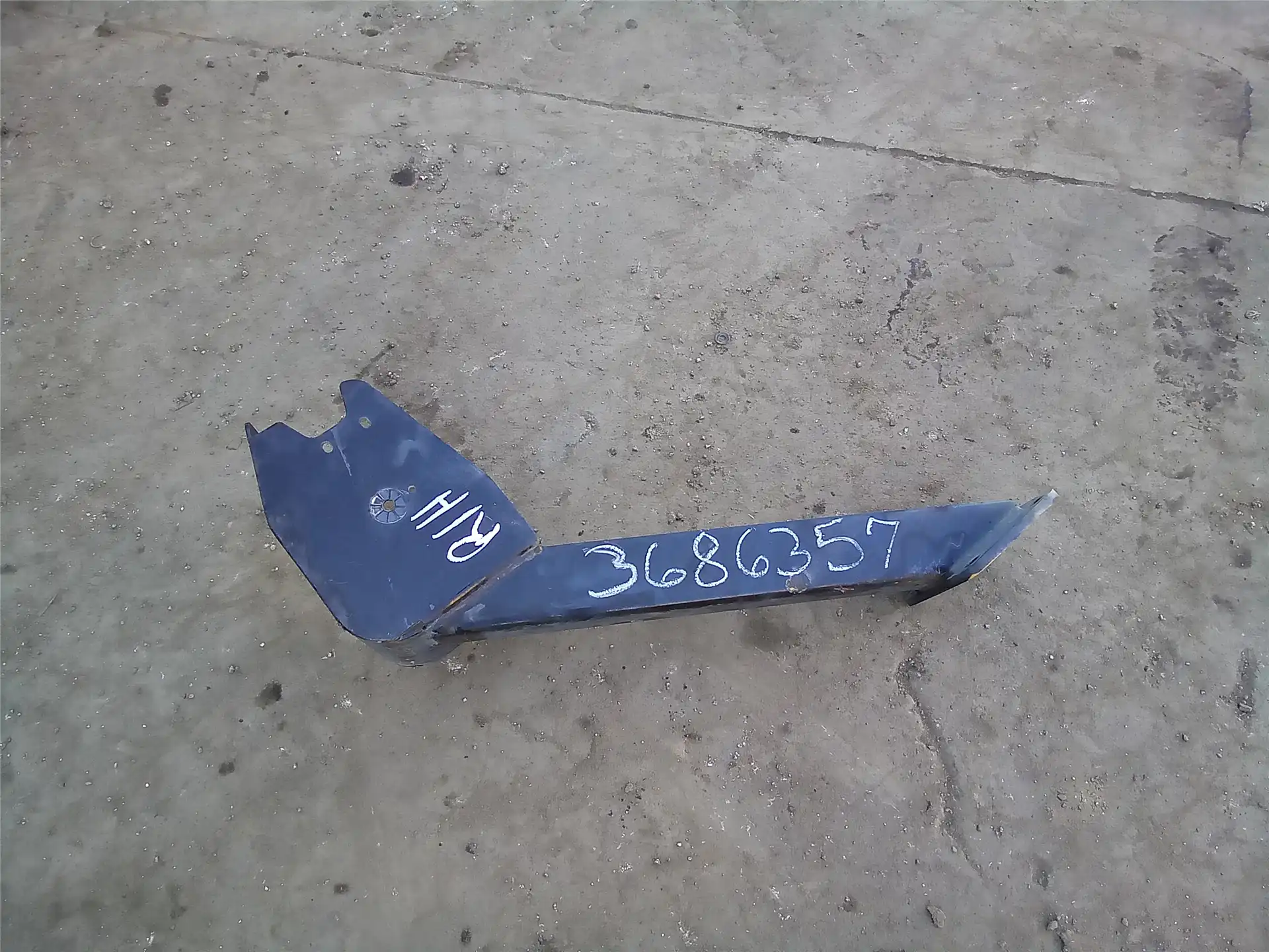 USED BRACKET AS RH image 3