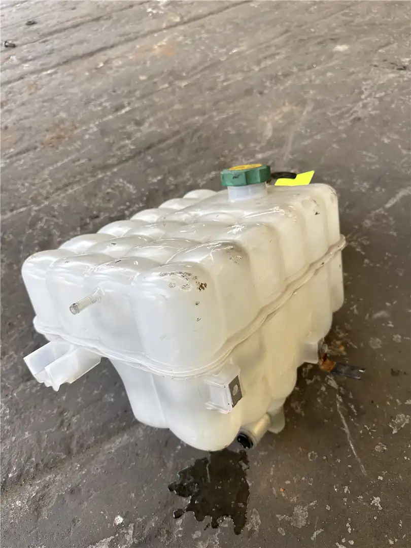 USED COOLANT TANK image 2