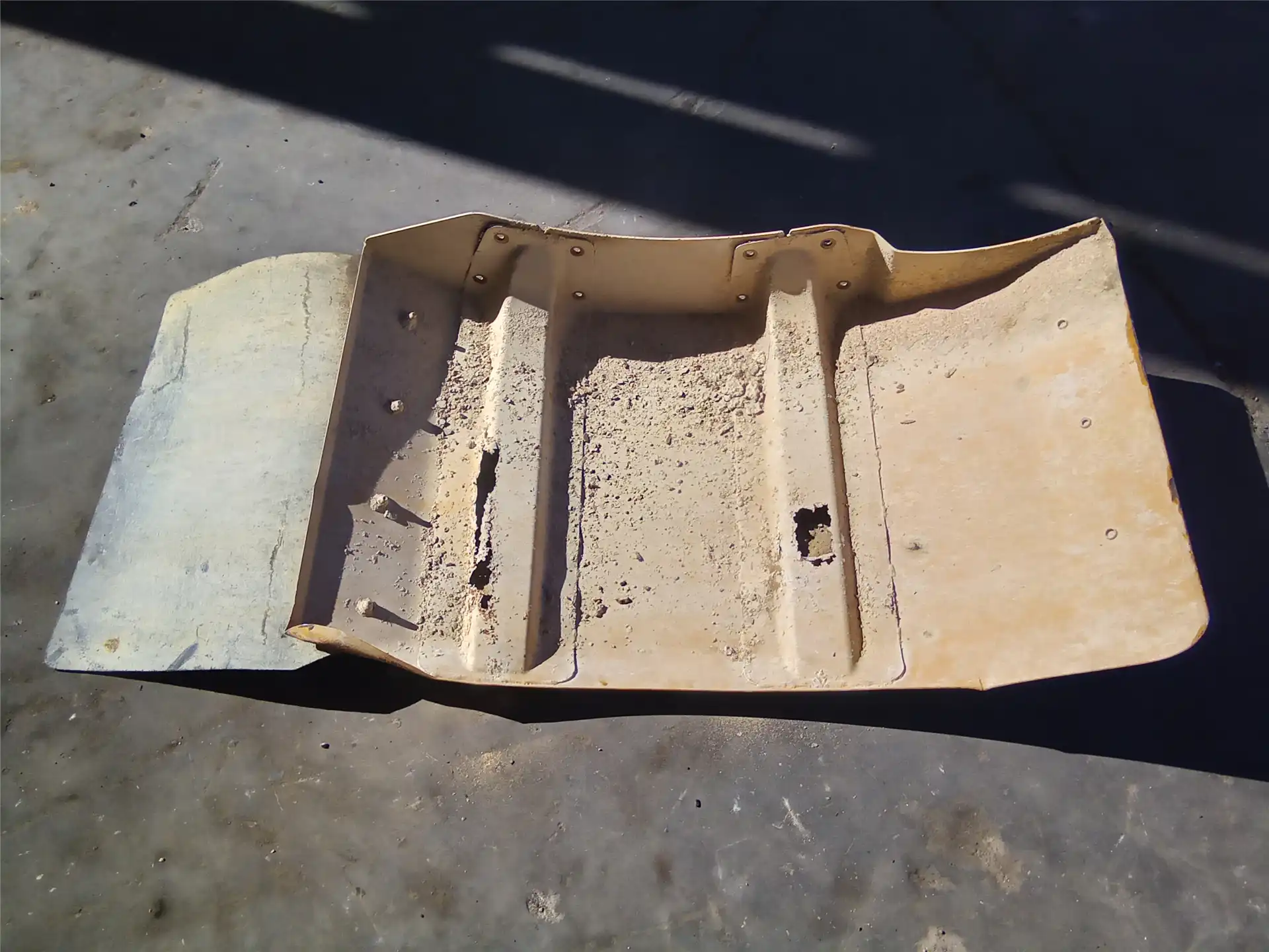 USED LH FENDER image 2