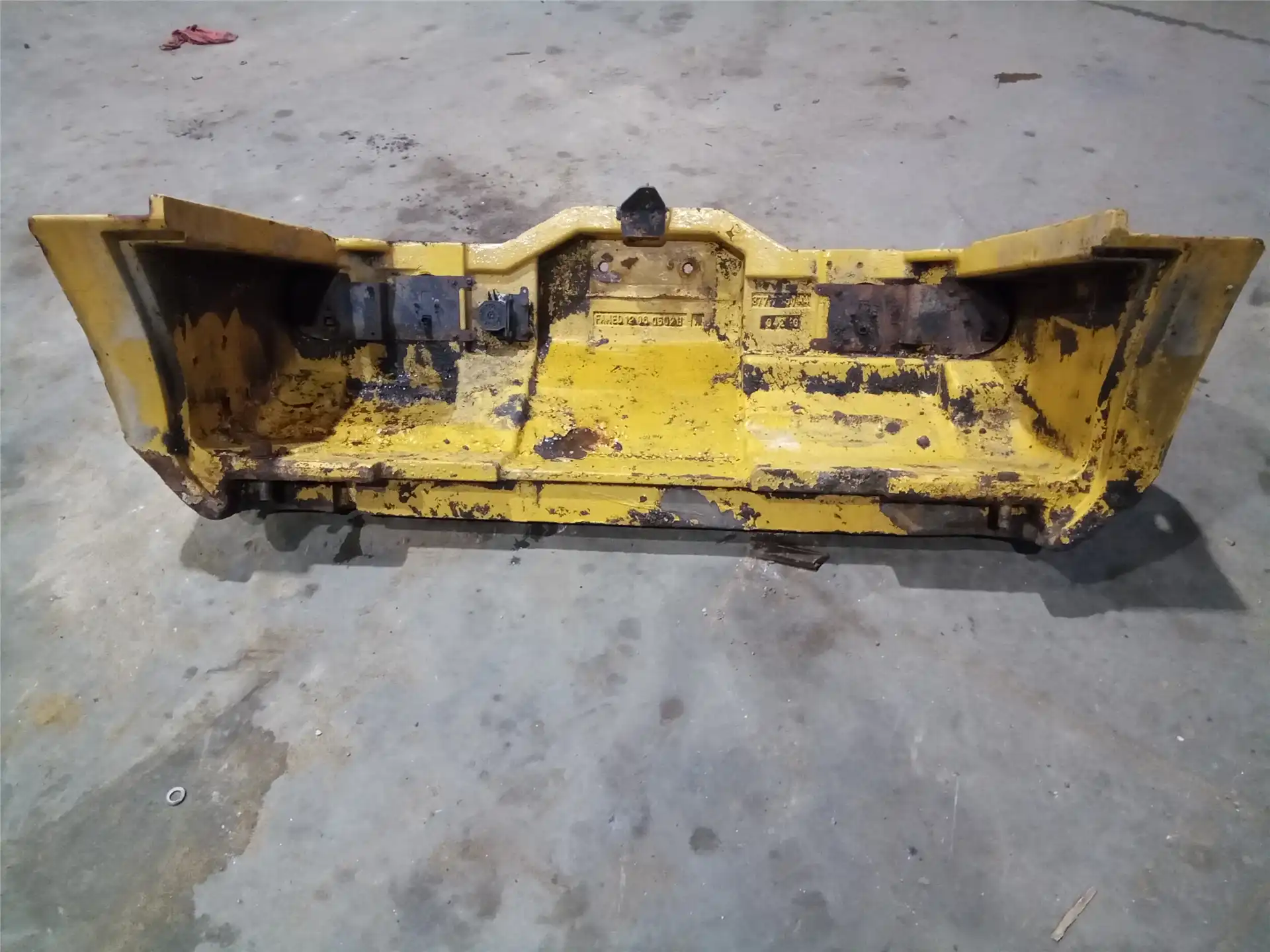 USED COUNTERWEIGHT image 2