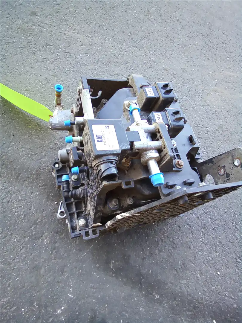 USED DEF PUMP image 2