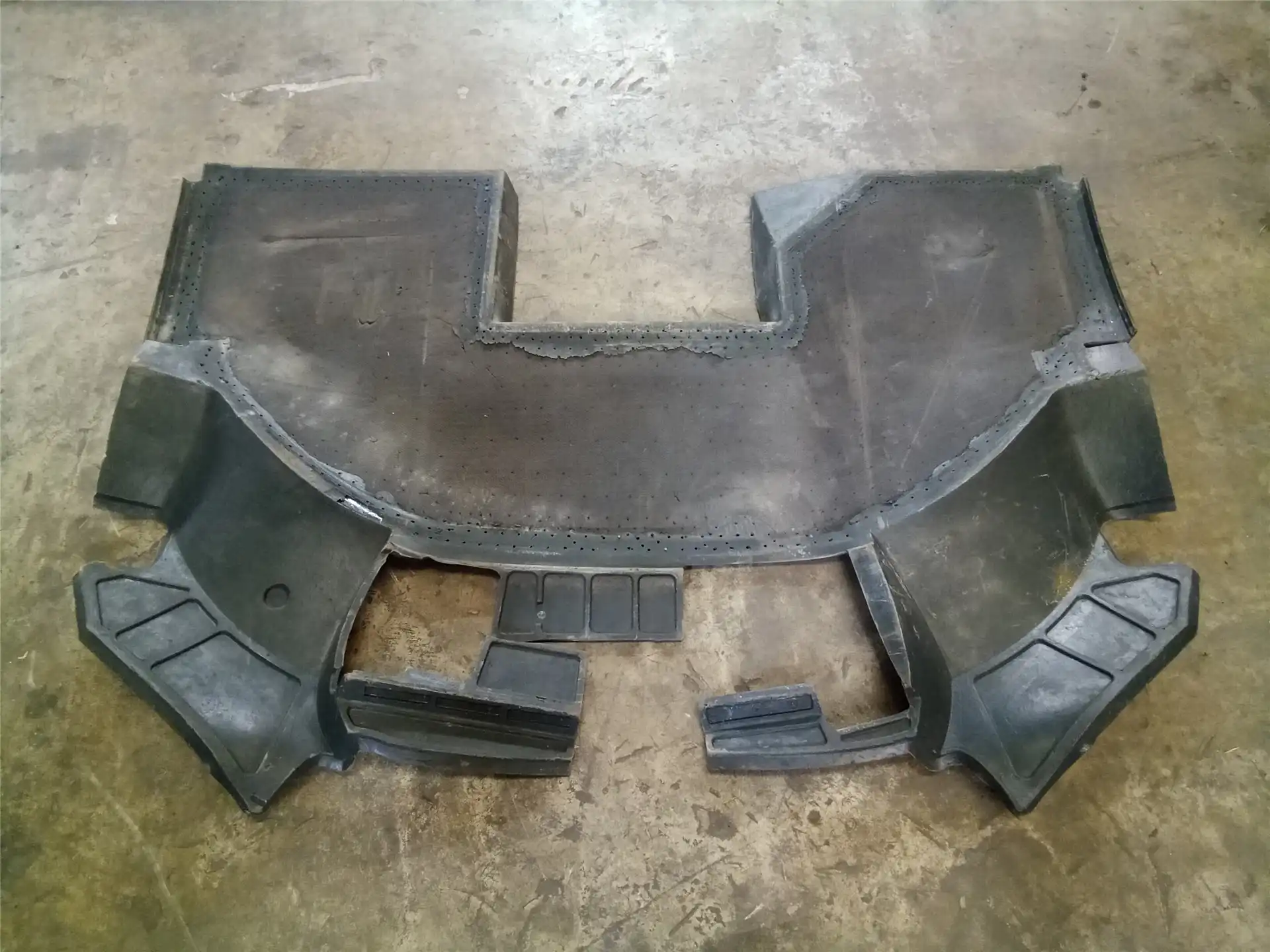 USED FLOORMAT image 2