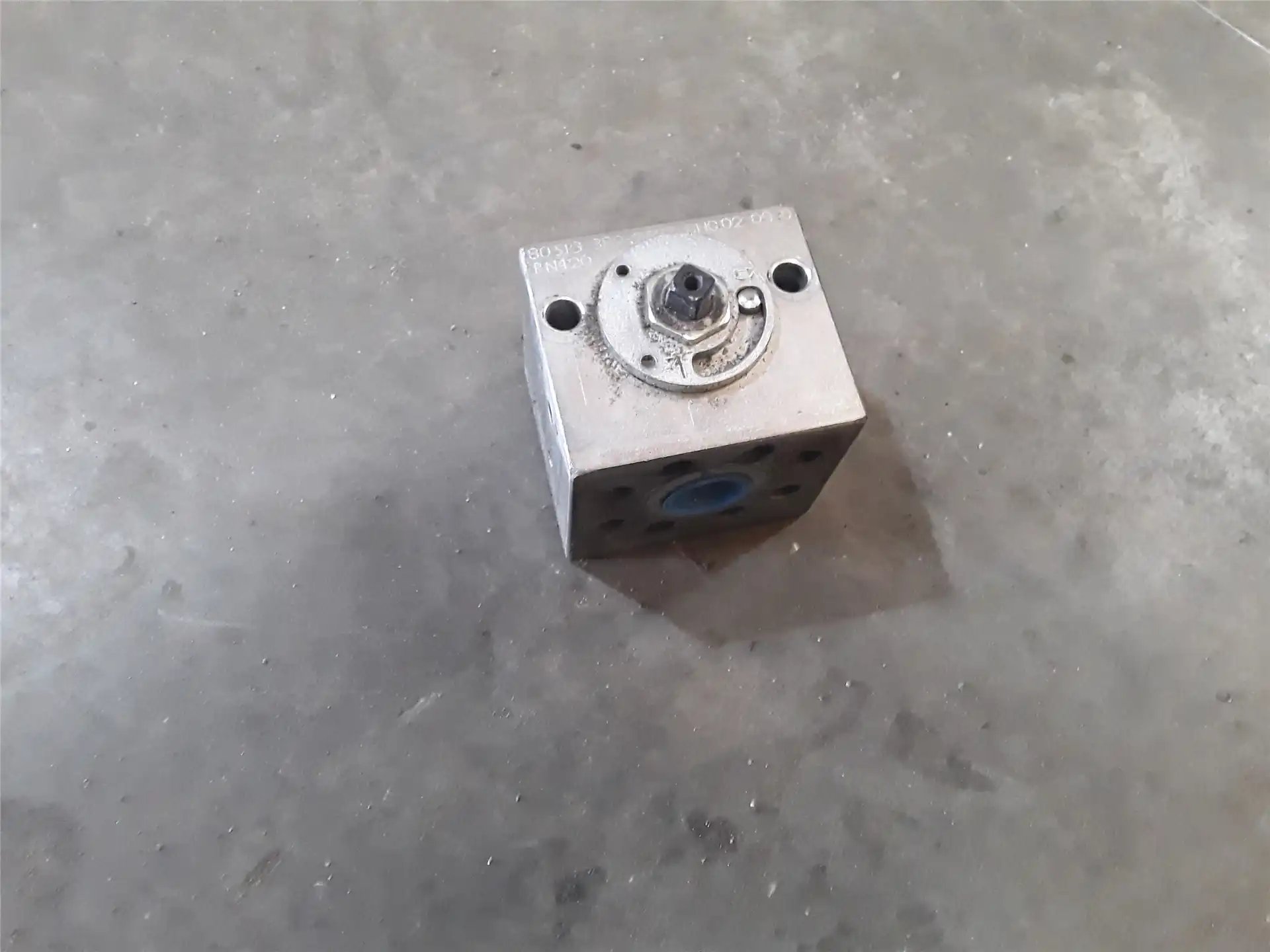 USED VALVE image 2