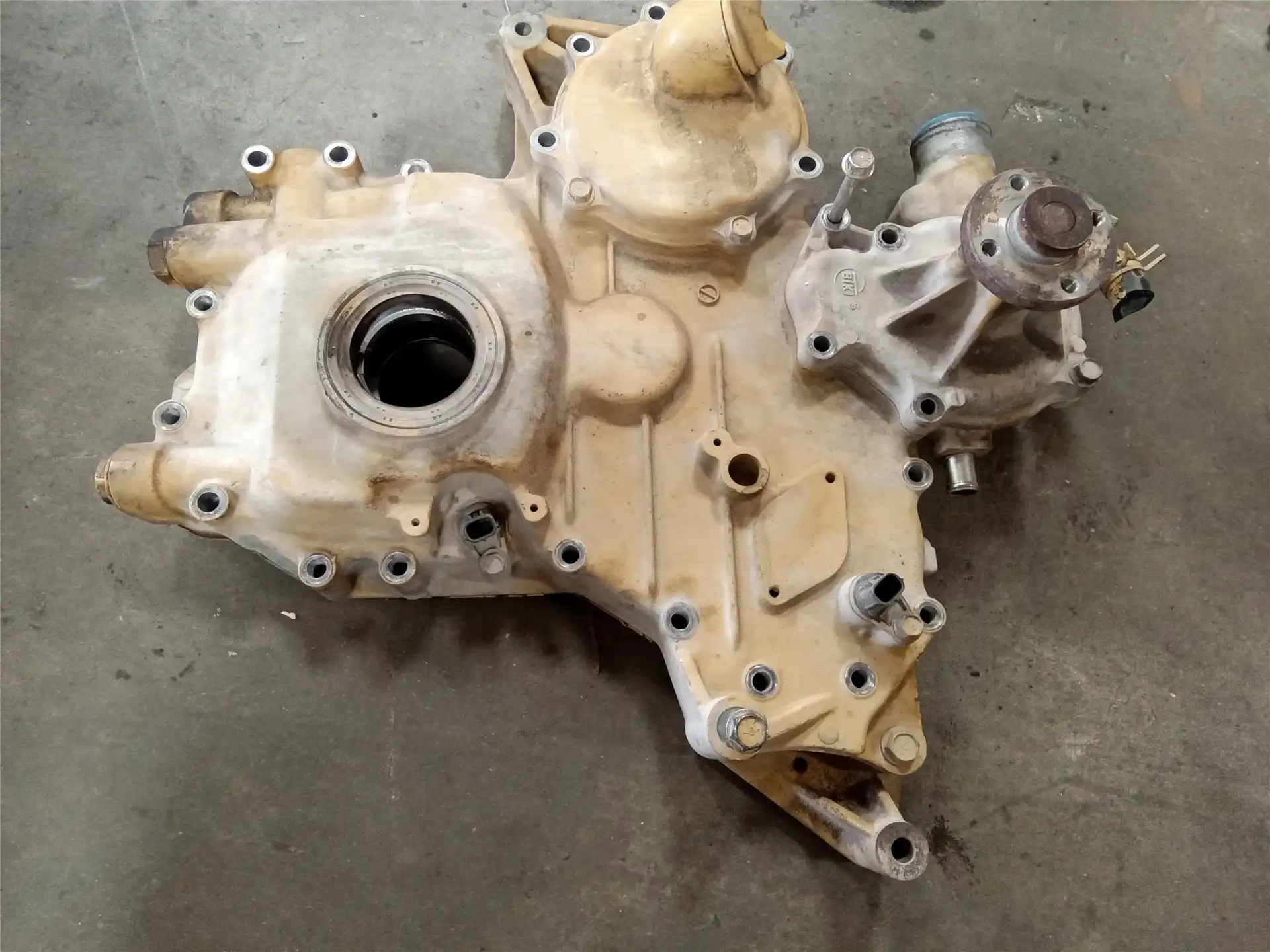 USED FRONT COVER indicator image 1