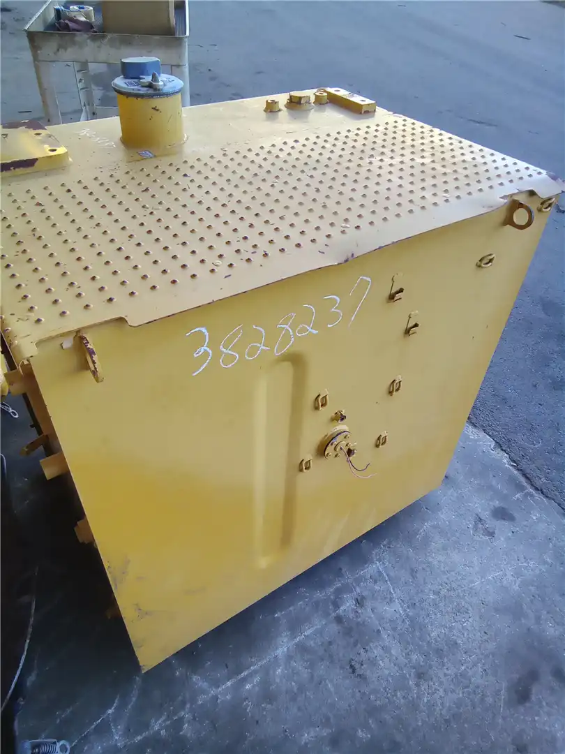 USED FUEL TANK image 3