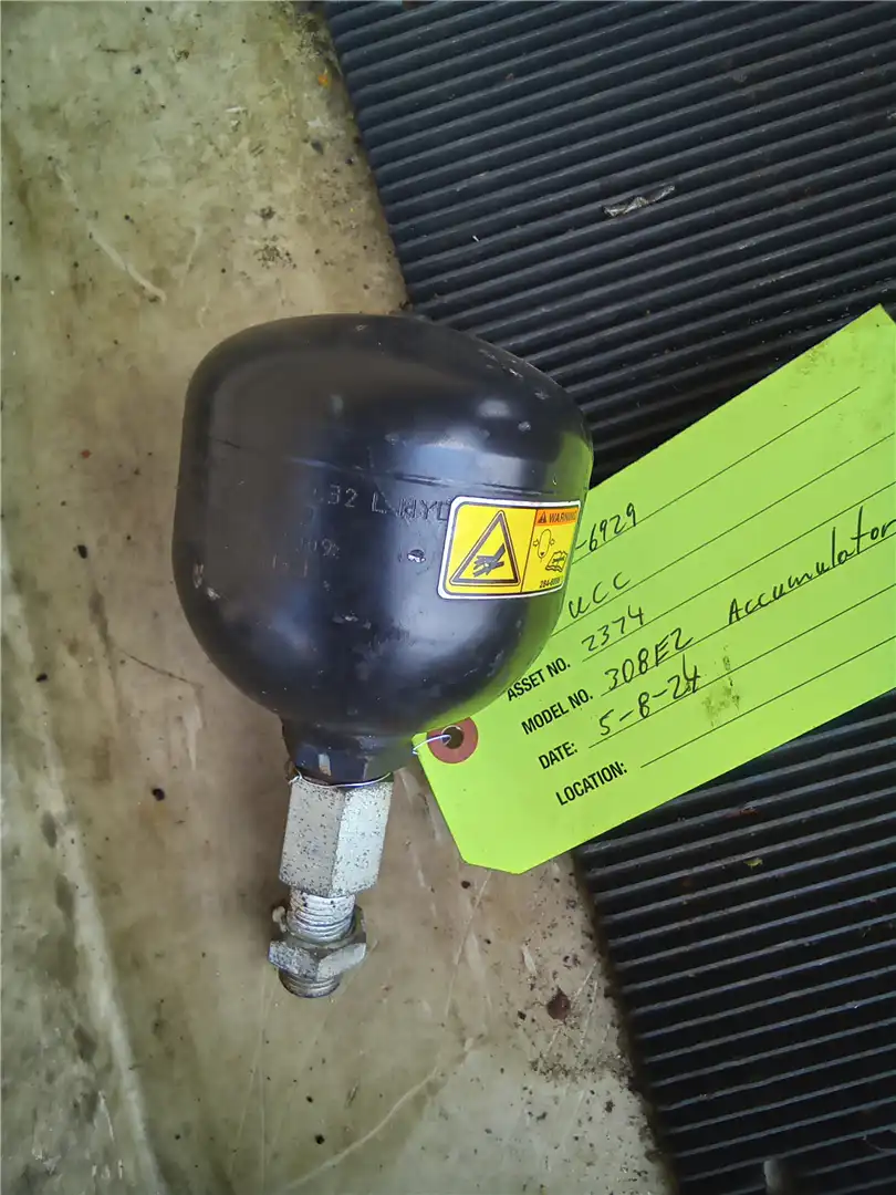 USED ACCUMULATOR indicator image 1