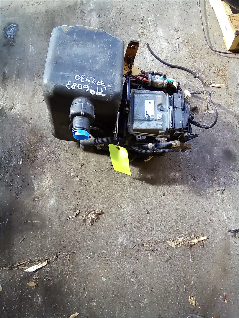USED DEF TANK image 4