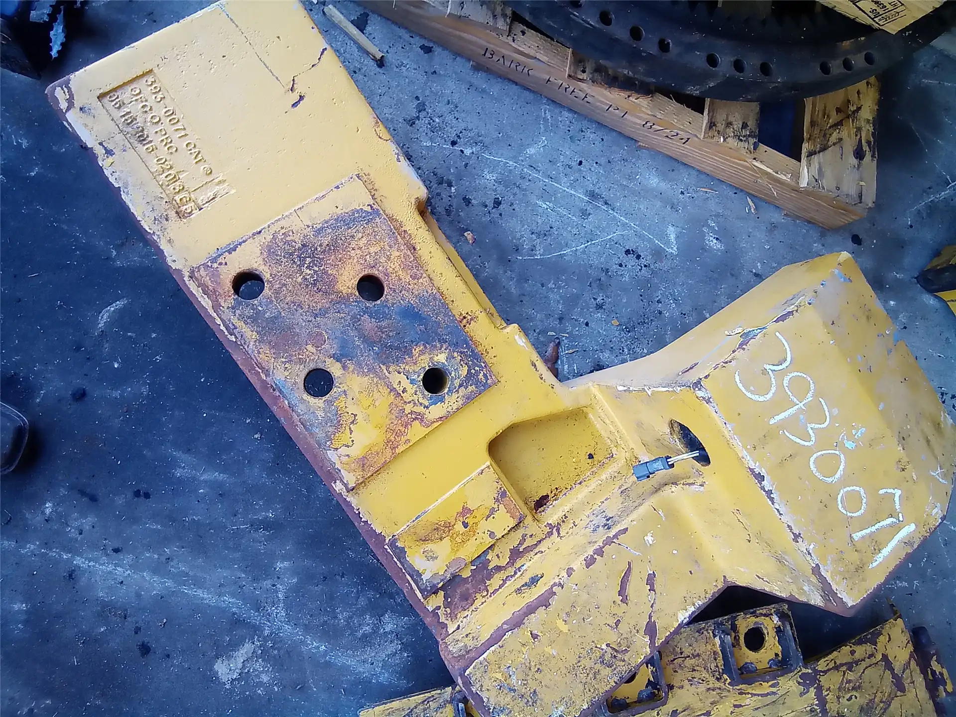 USED COUNTERWEIGHT image 5