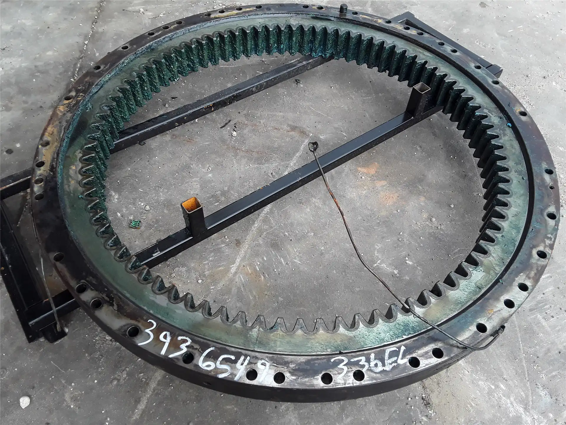 USED SWING GEAR indicator image 1