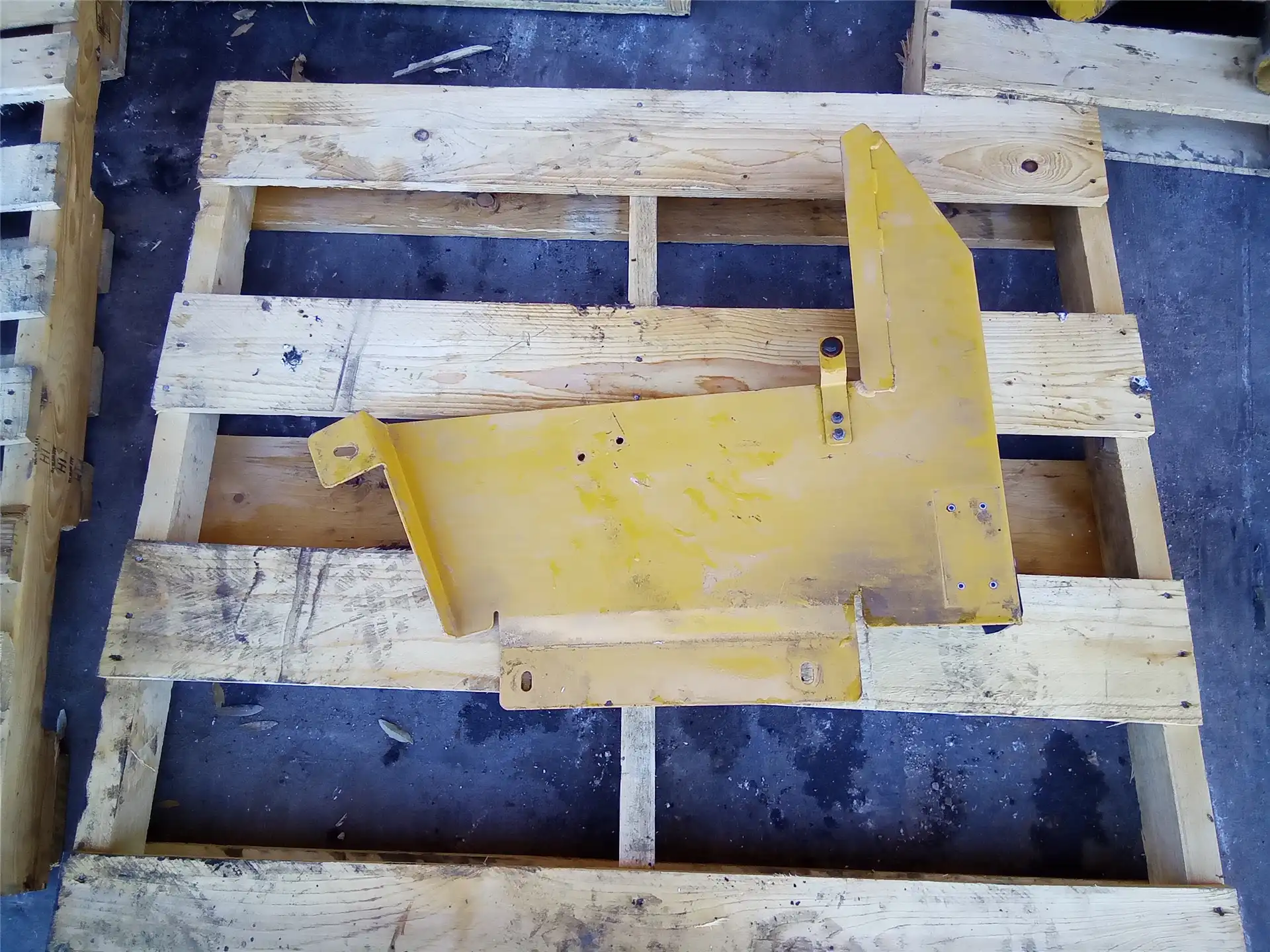 USED LH PANEL image 2