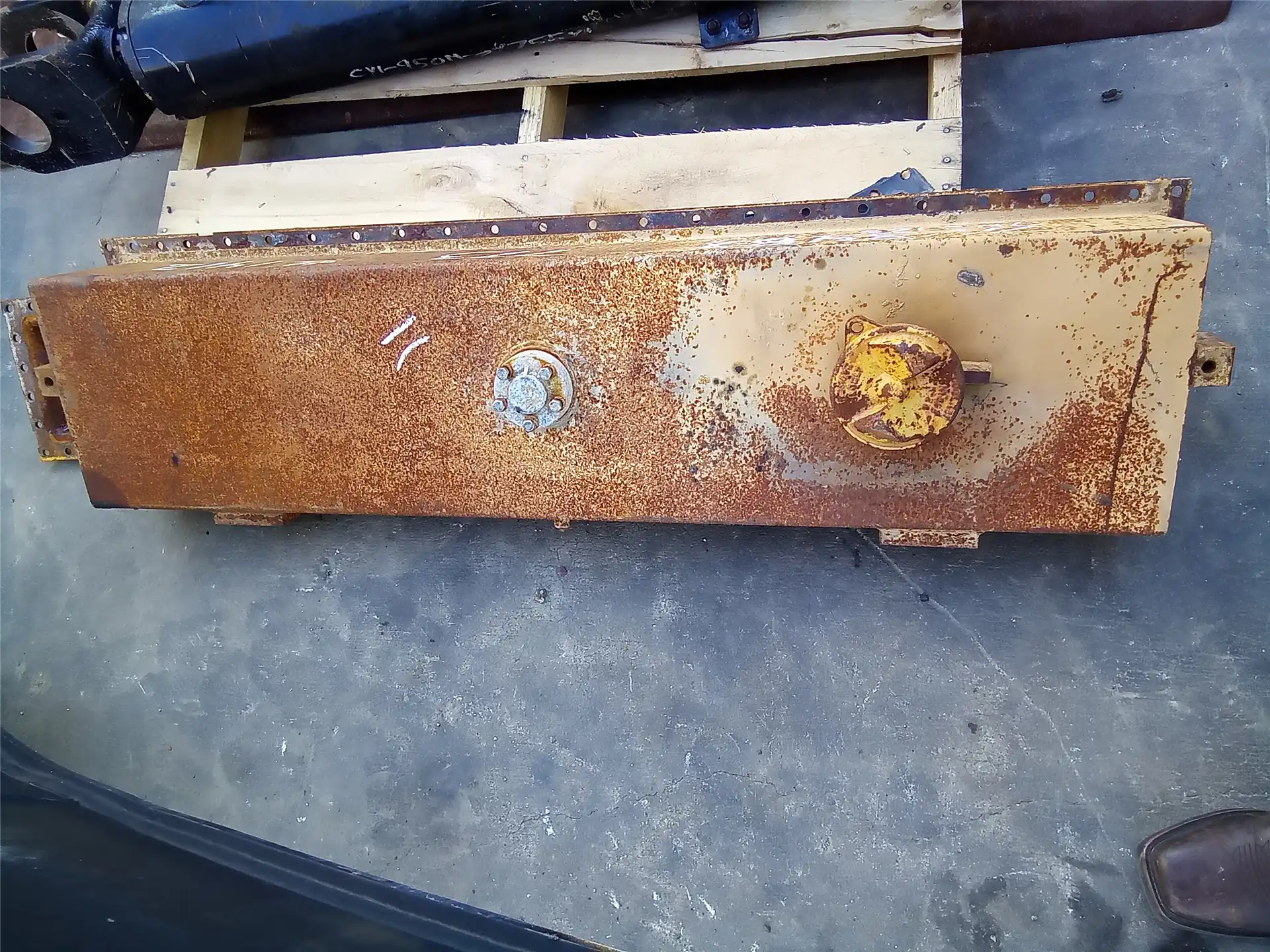 USED TANK image 2