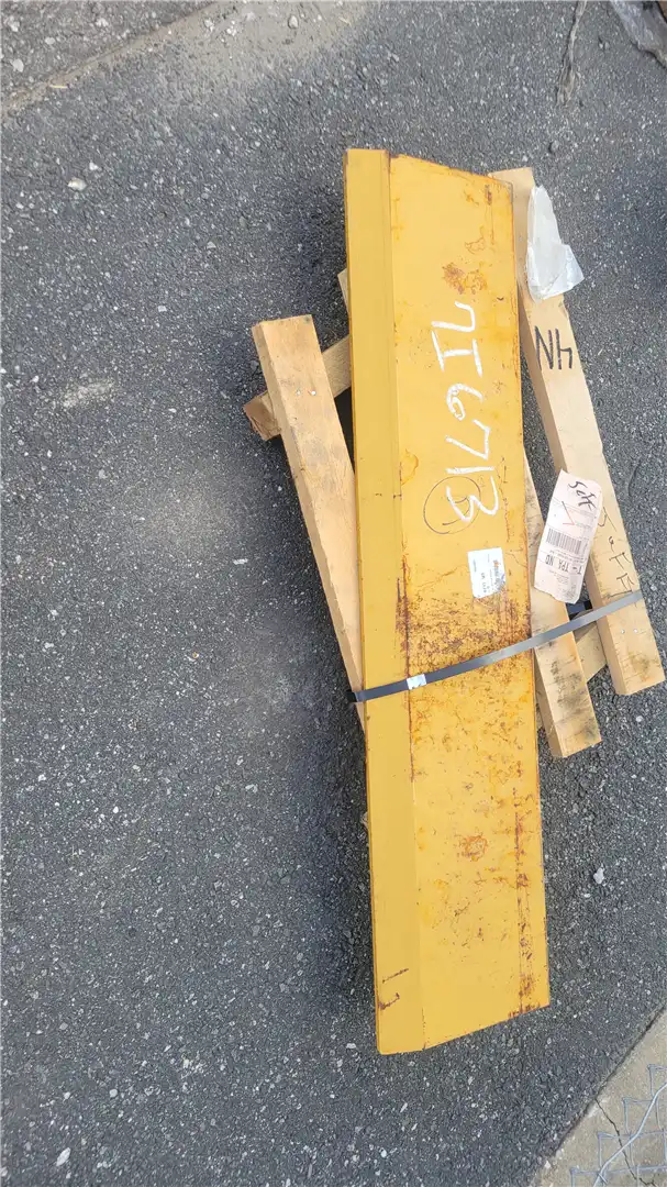 USED CUTTING EDGE indicator image 1