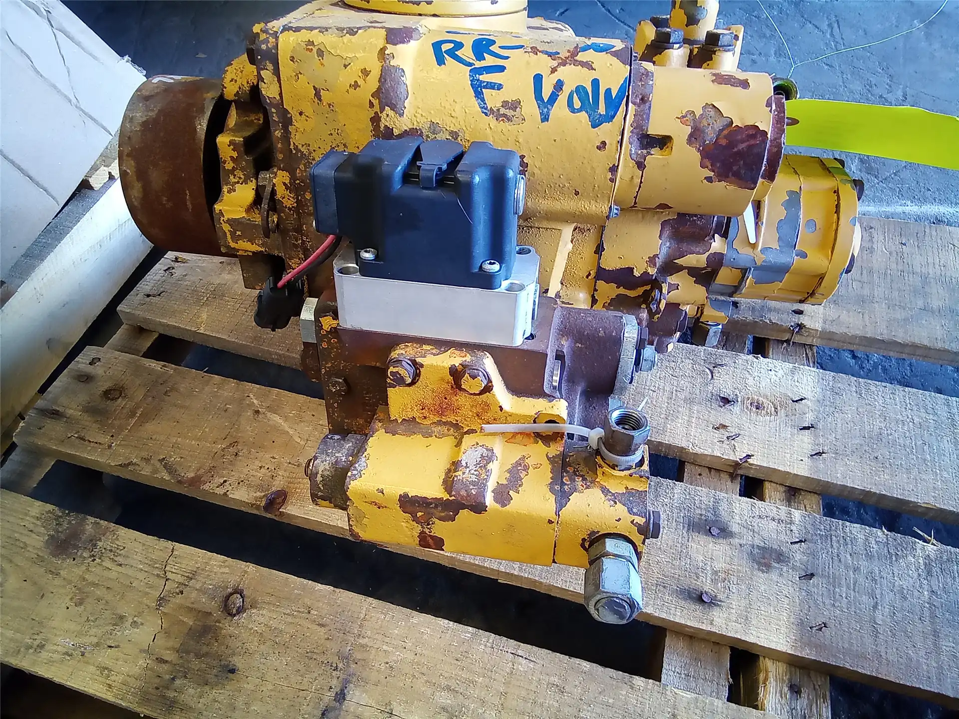 USED HYDRAULIC PUM image 3