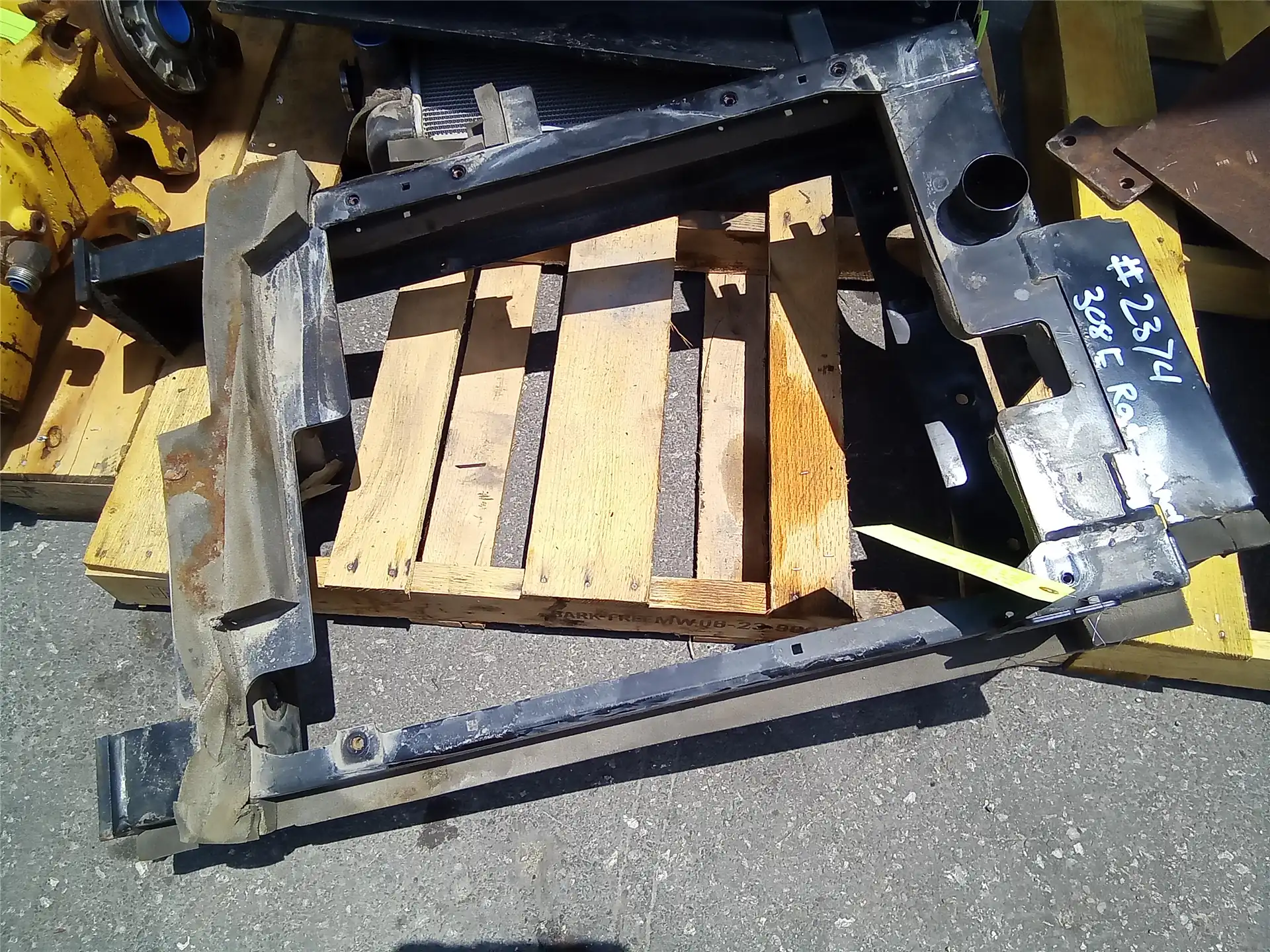 USED RADIATOR SUPP image 2