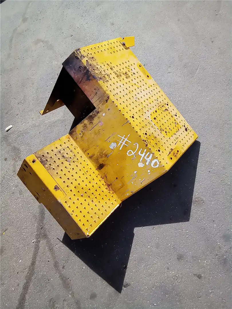 USED LH FENDER image 3