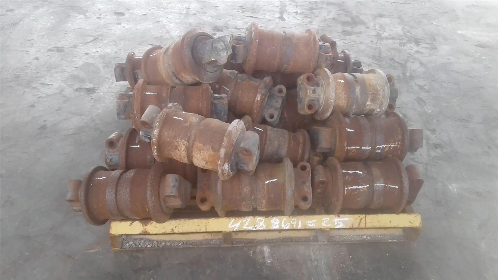 USED ROLLER GP indicator image 1