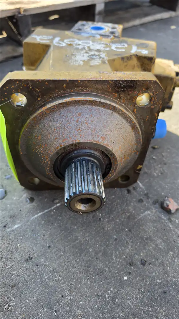 USED PISTON MOTOR image 3